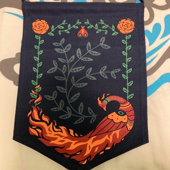 llumicrate Exclusive Pin Banner - Picture 2 of 2